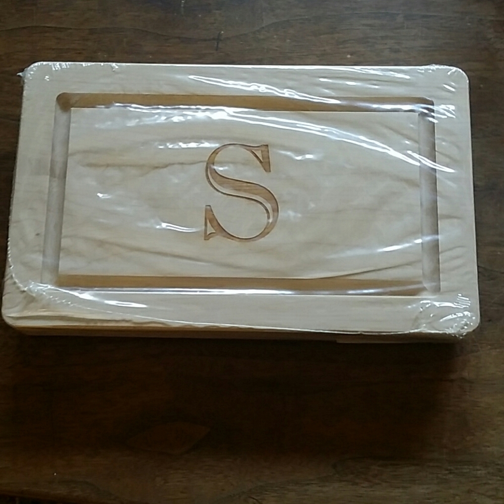 New Maple Leaf S Cutting Cheese Board